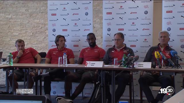 Aigle bicéphale: l'Equipe de Suisse de foot veut tourner la page. Les joueurs présentent des excuses.