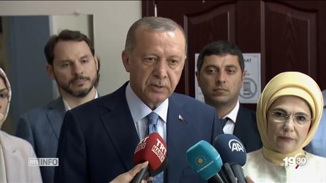 Présidentielle turque: le président sortant Erdogan est en tête selon des estimations