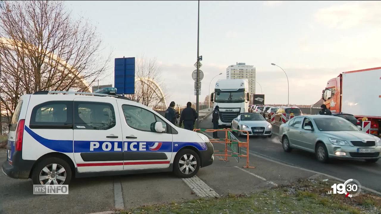 Vaste opération dans les rues de Neudorf à Strasbourg. La traque du suspect de la fusillade sur le marché de Noël se poursuit.