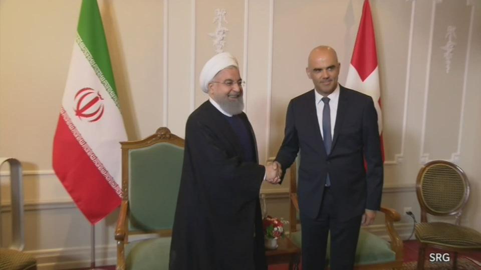 Séance photo pour Hassan Rohani et Alain Berset