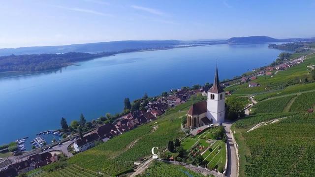 Emblème d'une région viticole, l'église de Gléresse attire de partout