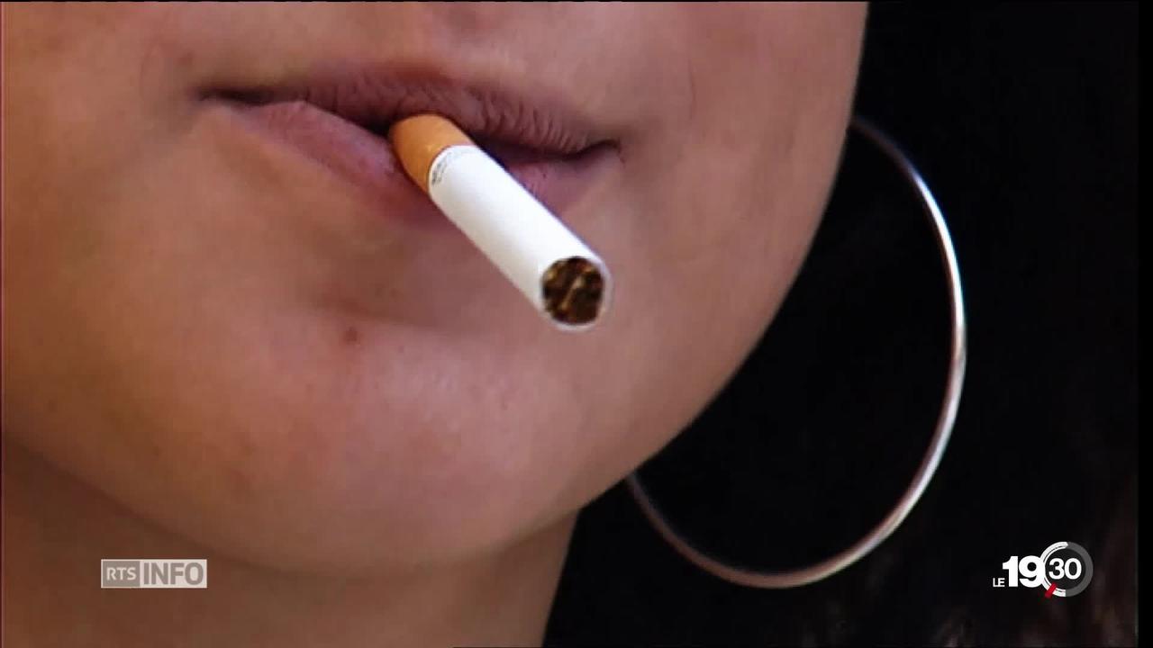 Cigarettes interdites aux moins de 18 ans en Suisse. Le Conseil fédéral confirme sa volonté dans la nouvelle loi sur le tabac.