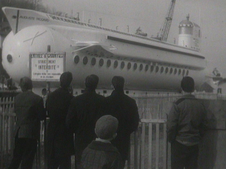 Le Mésoscaphe au Bouveret en 1964. [RTS]