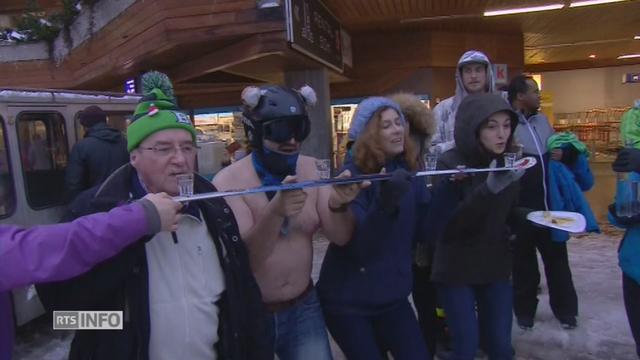 Les touristes bloqués à Zermatt gardent le sourire