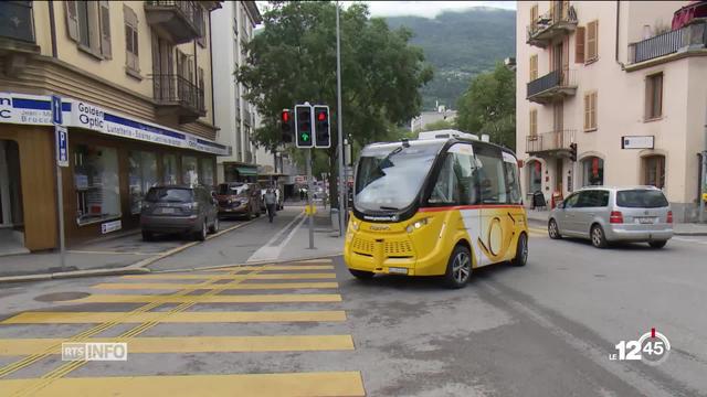 Les navettes autonomes de Sion sont désormais capables de communiquer avec des feux adaptés dans le trafic