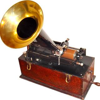 Phonographe Edison 1899 [wikipedia]