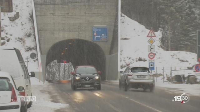 Contournement du Locle (NE): sortie du tunnel.