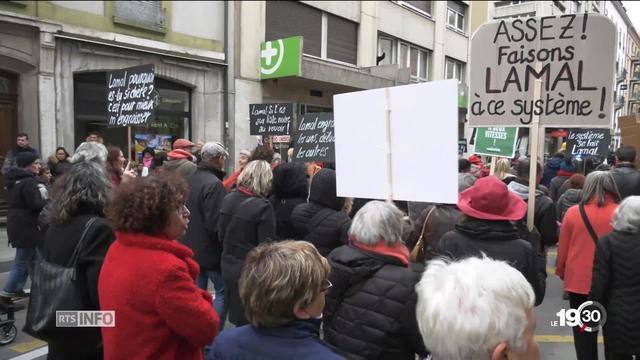 L'augmentation des primes d'assurance-maladie provoque la colère des suisses. Manifestations dans tout le pays.