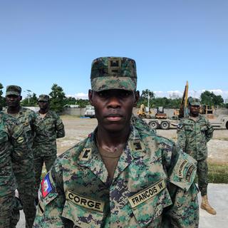 Soldats de l'armée haïtienne (2017) [RTS - Arnaud Robert]