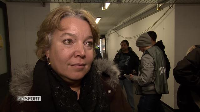 Acte VI, Davos - Bienne (2-5): Stéphanie Mérillat, la vice-présidente du HC Bienne, s'exprime au micro de la RTS