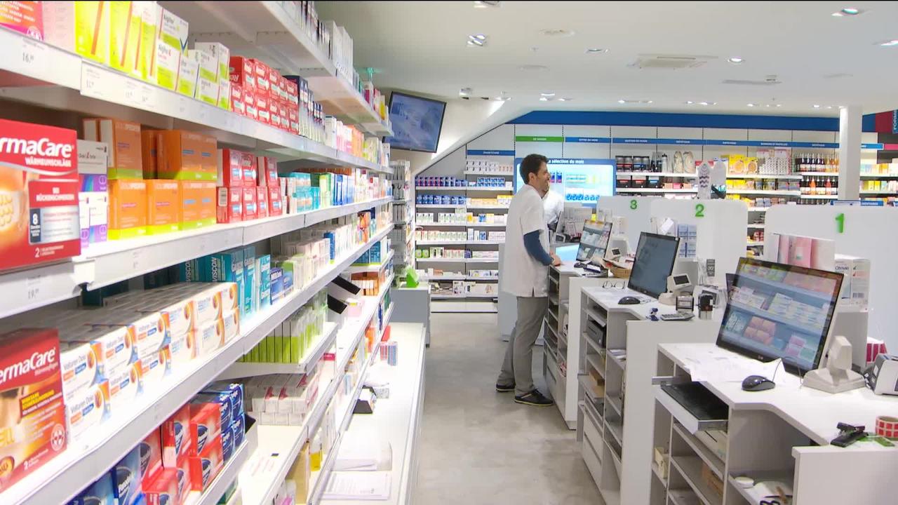Certaines caisses maladie encouragent leurs assurés acheter les médicaments sur internet, au détriment des pharmacies...