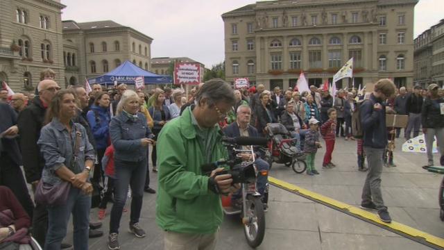 Manifestation pour garder la radio à Berne