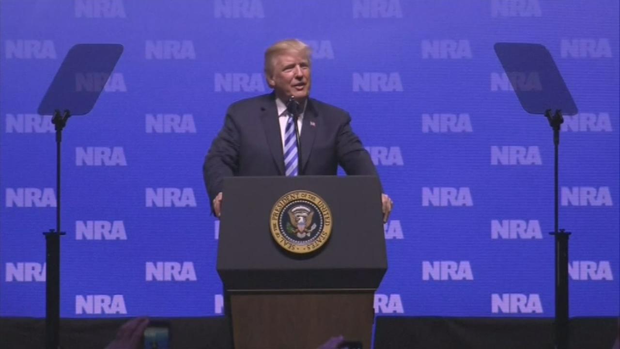 Trump parle devant la NRA