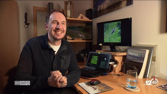 Portrait du photographe grison Peter Dettling, passionné par les loups