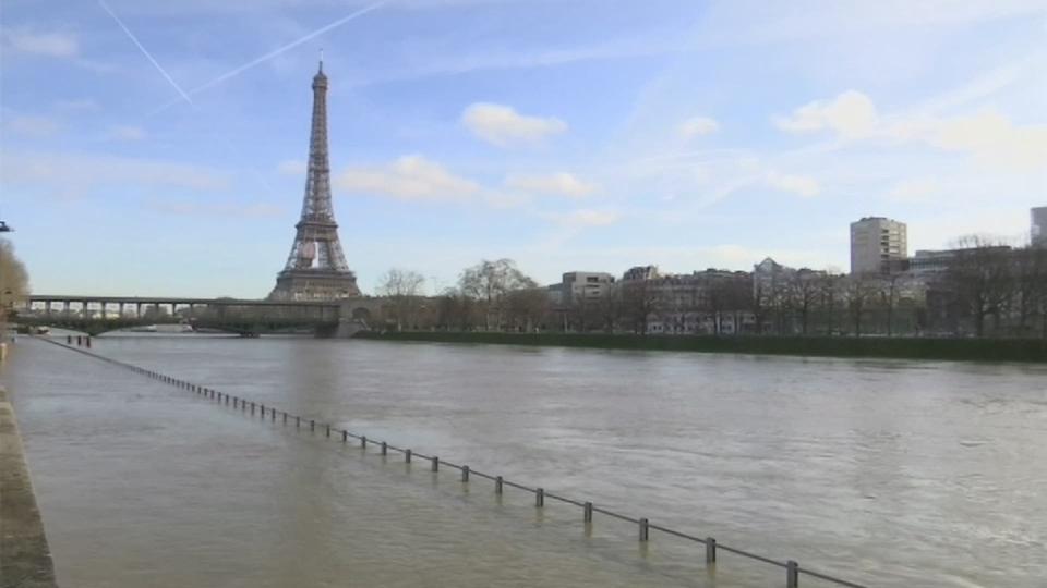 La Seine est sortie de son lit à Paris