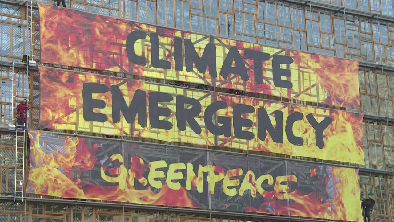 Greenpeace alerte sur l'"urgence climatique" avant le sommet européen.