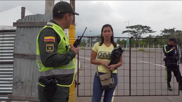 Au Venezuela l'aide humanitaire est toujours bloquée aux frontières. L'opposition demande une ouverture.