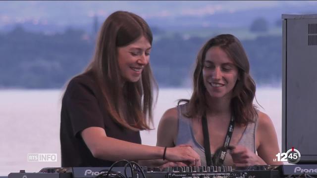 Festi'neuch tente d'atteindre la parité sur scène et dans les coulisses.