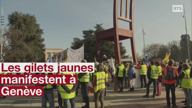 Les gilets jaunes manifestent a Geneve