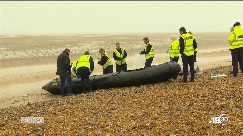 Après le train ou la route les migrants au départ de la France tentent de rallier la Grande-Bretagne par la mer du Nord.