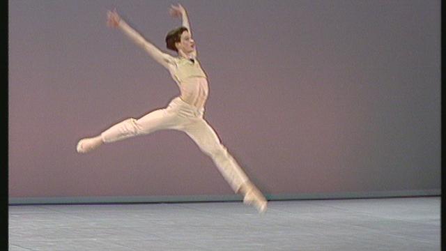 Michal Kopinski, dansseur Pologne. Variation libre : Nirbandah, N. Afr and Middle East, Gidel.