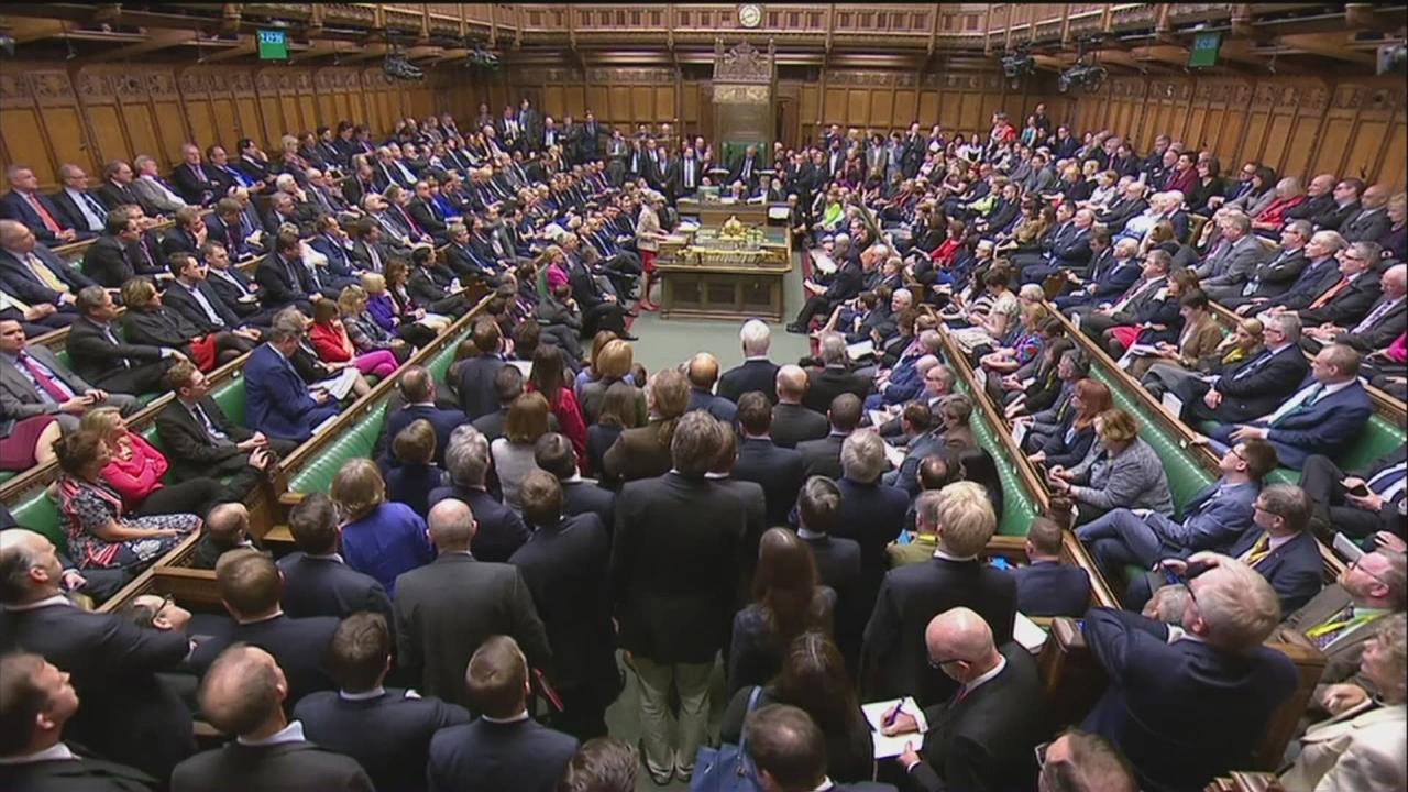 Les députés britanniques rejettent l'accord de Brexit pour la 3e fois