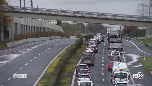 Voiture, train, avion, les Suisses se déplacent de plus en plus, une mobilité qui coûte presque 90 milliards par an.