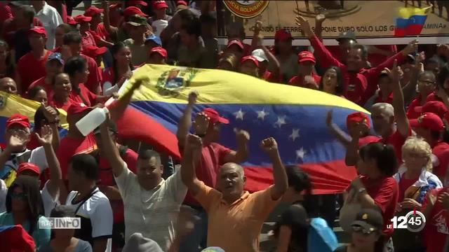 Les États-Unis font monter la pression sur le président vénézuélien Nicolas Maduro, qui bloque toujours l'entrée de l'aide humanitaire.
