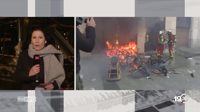 Gilets jaunes et casseurs sur les Champs-Elysées à Paris. Les destructions ont été très ciblées ce week-end.