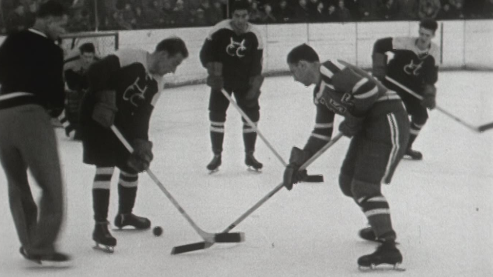 Le HC La Chaux-de-Fonds face au Zurich SC en 1956 [RTS]