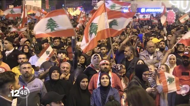 Malgré la démission de Saad Hariri les manifestations se poursuivent au Liban et le pays reste paralysé.