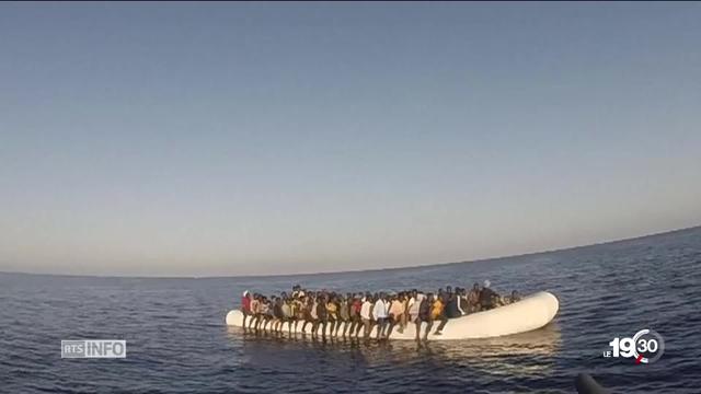 La situation des migrants qui fuient par la mer est chaotique. Un nouveau bateau pneumatique avec 80 migrants a fait naufrage.