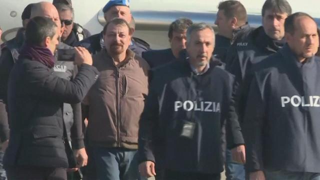 L'ex-militant Cesare Battisti remis à la justice italienne