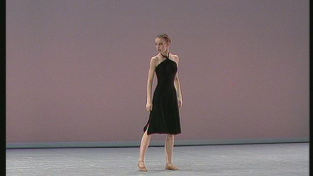 Katja Wünsche, danseuse Allemagne. Variation libre : Sac Wac, Voix Bulgares, Ben-Ami.