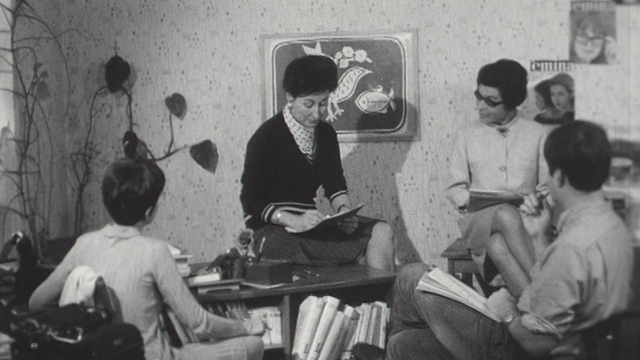 Réunion de l'équipe de rédaction de la revue Femina en 1966. [RTS]