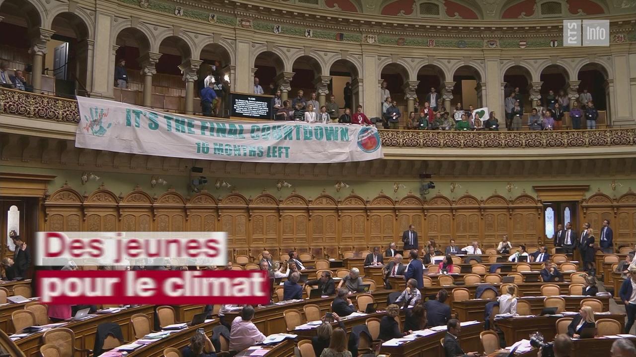 Des jeunes pour le climat interrompent les débats au National