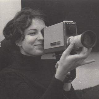 Carole Roussopoulos with camera ["Carole Roussopoulos with camera" Les films de la Butte - DR]