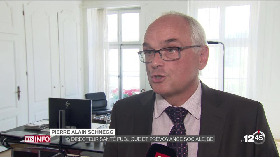 Pierre Alain Schnegg, chef bernois de la santé, présente une nouvelle piste pour l'avenir de l'hôpital de Moutier.