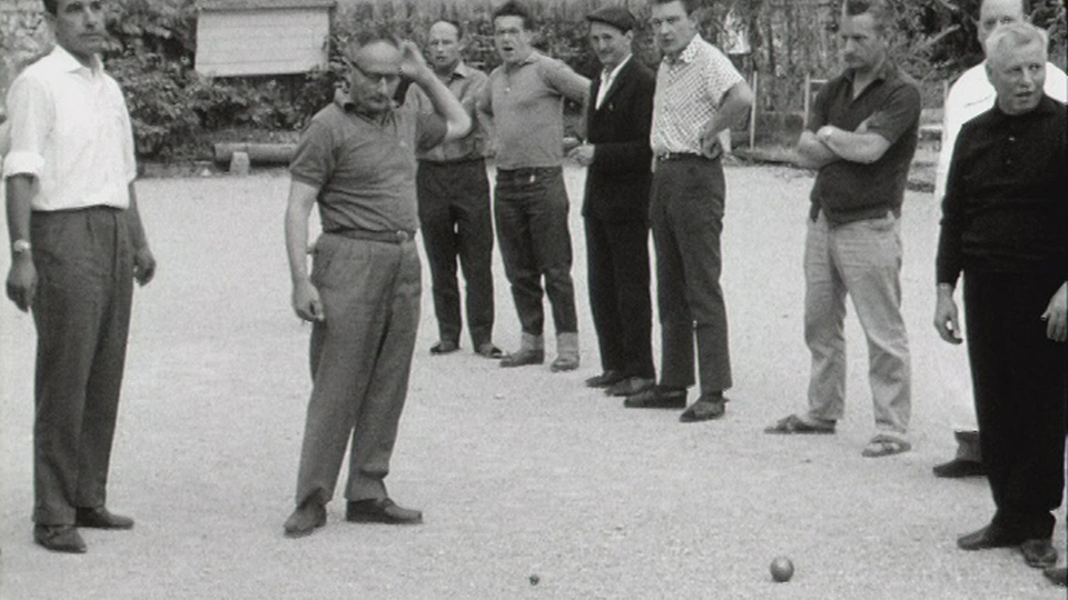 Joueurs de pétanque en 1965. [RTS]