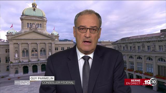 Guy Parmelin "Nous regardons avec inquiétude la situation. Le gouvernement est quasiment désarmé face au franc fort."