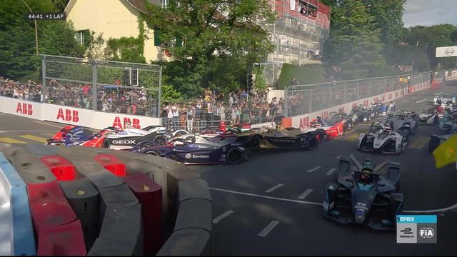 E-Prix de Suisse: Pascal Wehrlein (ALL) part à la faute et interrompt le début de course à Berne
