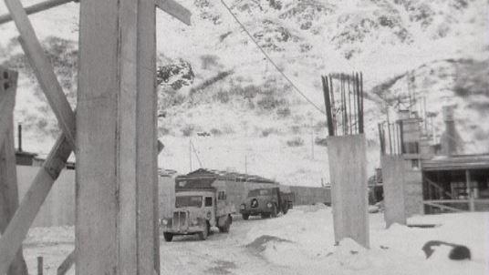 Le chantier du tunnel du Grand-Saint-Bernard en 1961. [RTS]