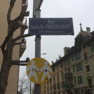 Panneau de la rue Isabelle Eberhardt à Genève [RTS - Christophe Canut]