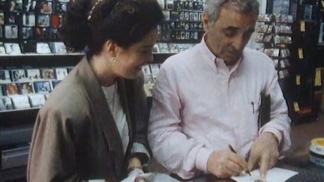 Charles Aznavour, résident suisse. 1989.