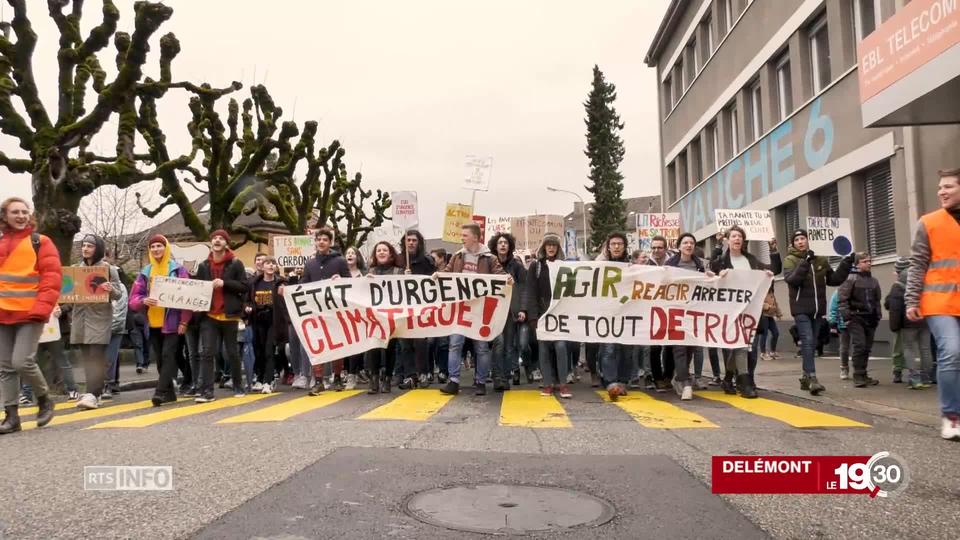 Mobilisation pour le climat massive en Suisse aussi. 10'000 personnes étaient dans les rues de Lausanne.