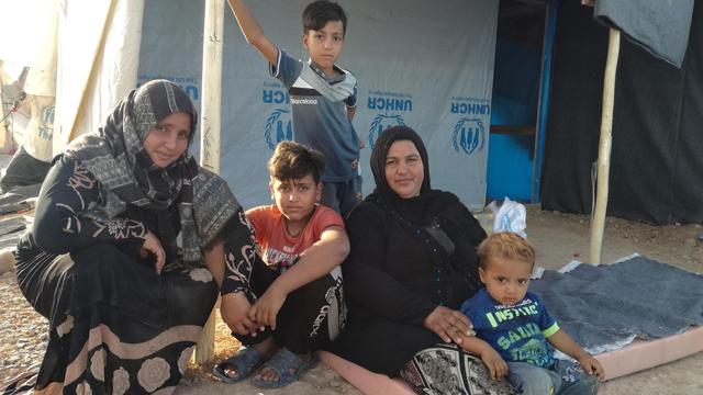 Sundus et sa famille dans un camp de réfugiés en Irak (2019). [RTS - Charlotte Bruneau]