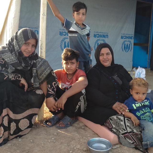 Sundus et sa famille dans un camp de réfugiés en Irak (2019). [RTS - Charlotte Bruneau]