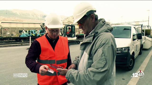 En Valais, les travailleurs temporaires auront un badge électronique pour faciliter les contrôles et limiter le travail au noir.