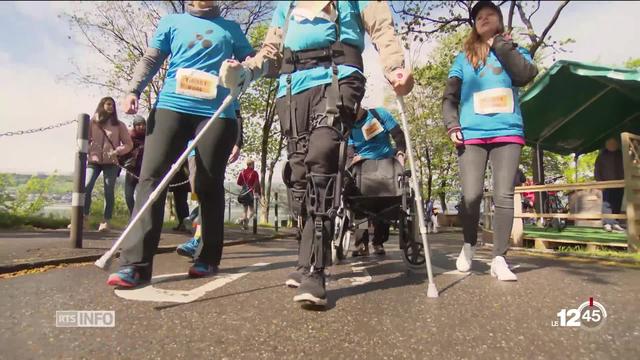 Marathon de Zurich: un homme paraplégique a participé à la course grâce à un exo-squelette fabriqué en Suisse