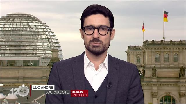 Luc André, journaliste:" Angela Merkel se rend pour la première fois sur le lieu de la barbarie nazie à Auschwitz."